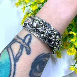 Intricate and Vintage 925 Silver Plated Floral Design Cuff Bracelet with Hinge